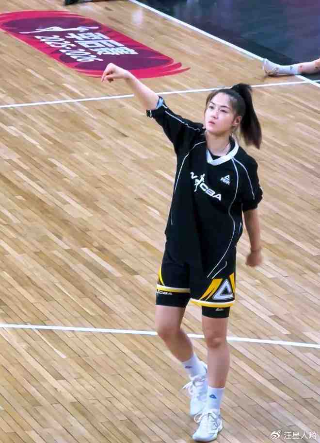 110-41！中国女篮实施“降维打击”，球迷褒贬不一，练兵更重要