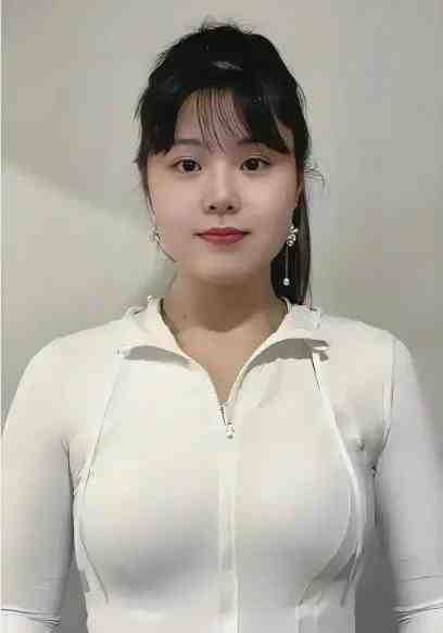 全网笑她跑去美国坐板凳，如今413万奖金+历史代言打脸谁？