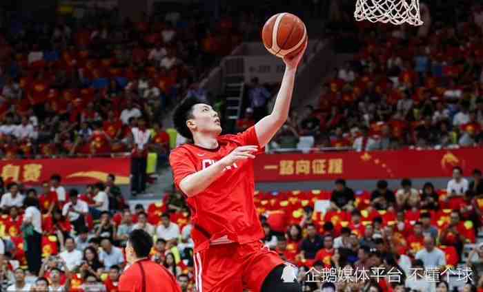 中国男篮季军赛揪出三大毒瘤！胡明轩正负值-15，廖三宁11中2，余嘉豪上场就送分